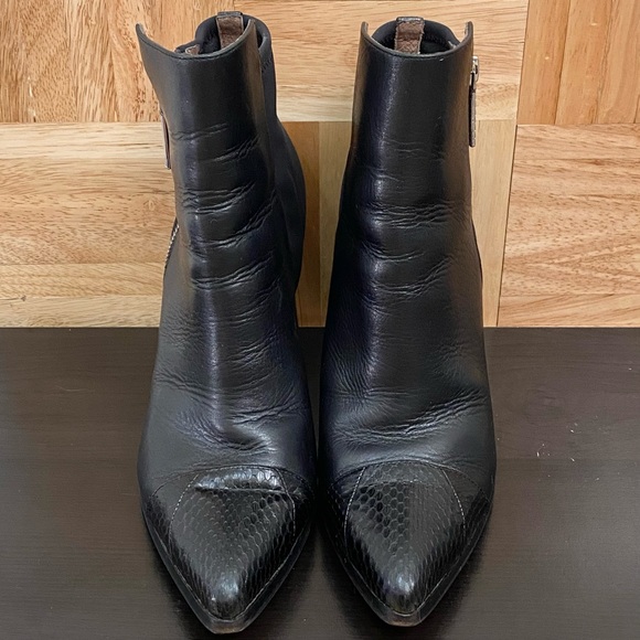 DONALD J PLINER “Volt2” Black Snakeskin Leather Ankle Boots Chunky Heels Size 9 - Picture 3 of 15